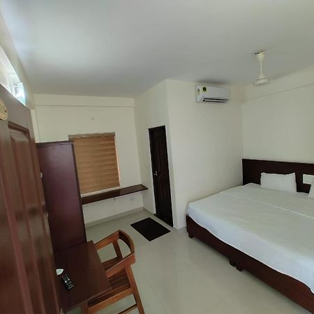 Masterkey Deluxe Rooms Kochi Exterior foto