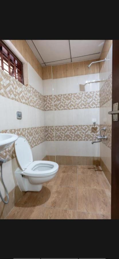 Masterkey Deluxe Rooms Kochi Exterior foto